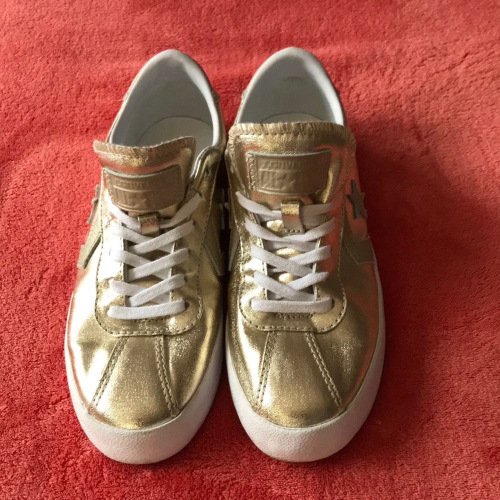 Golden Converse All Star size 8 like new!